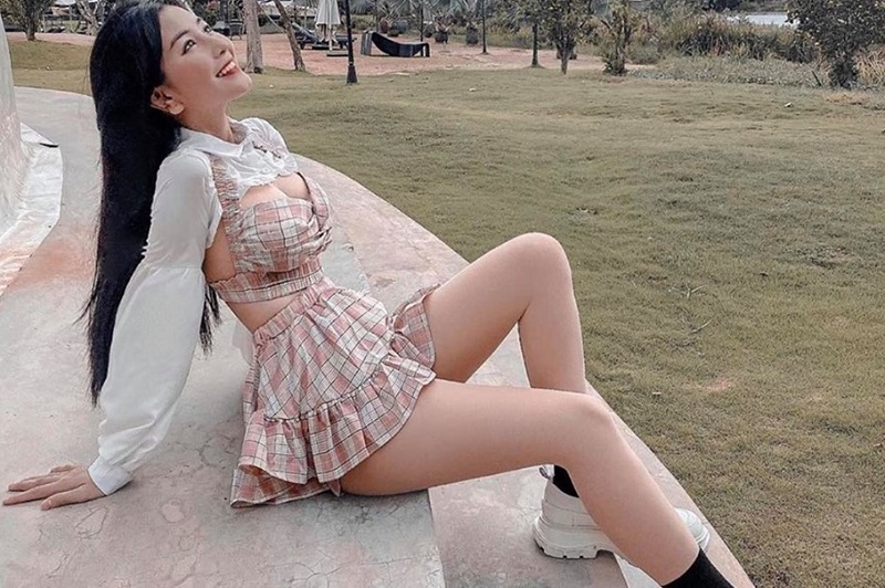 Gái xinh Trung Quốc mặc váy ngắn sexy nhất